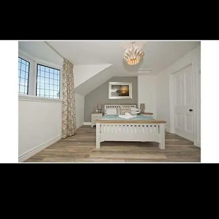 The Square Townhouse Pensionat *